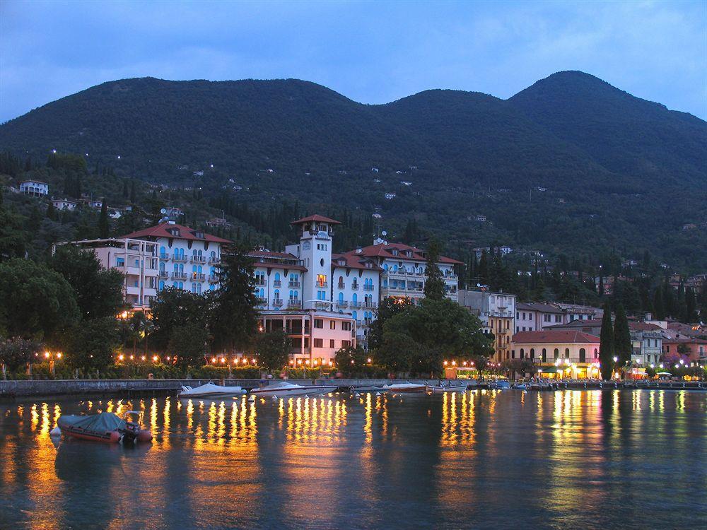 Hotel Savoy Palace Gardone Riviera Kültér fotó