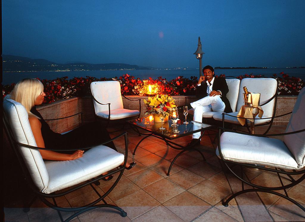 Hotel Savoy Palace Gardone Riviera Kültér fotó