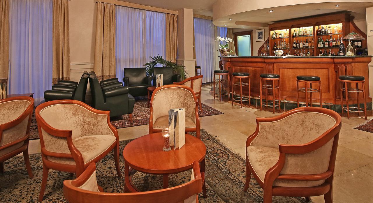 Hotel Savoy Palace Gardone Riviera Kültér fotó