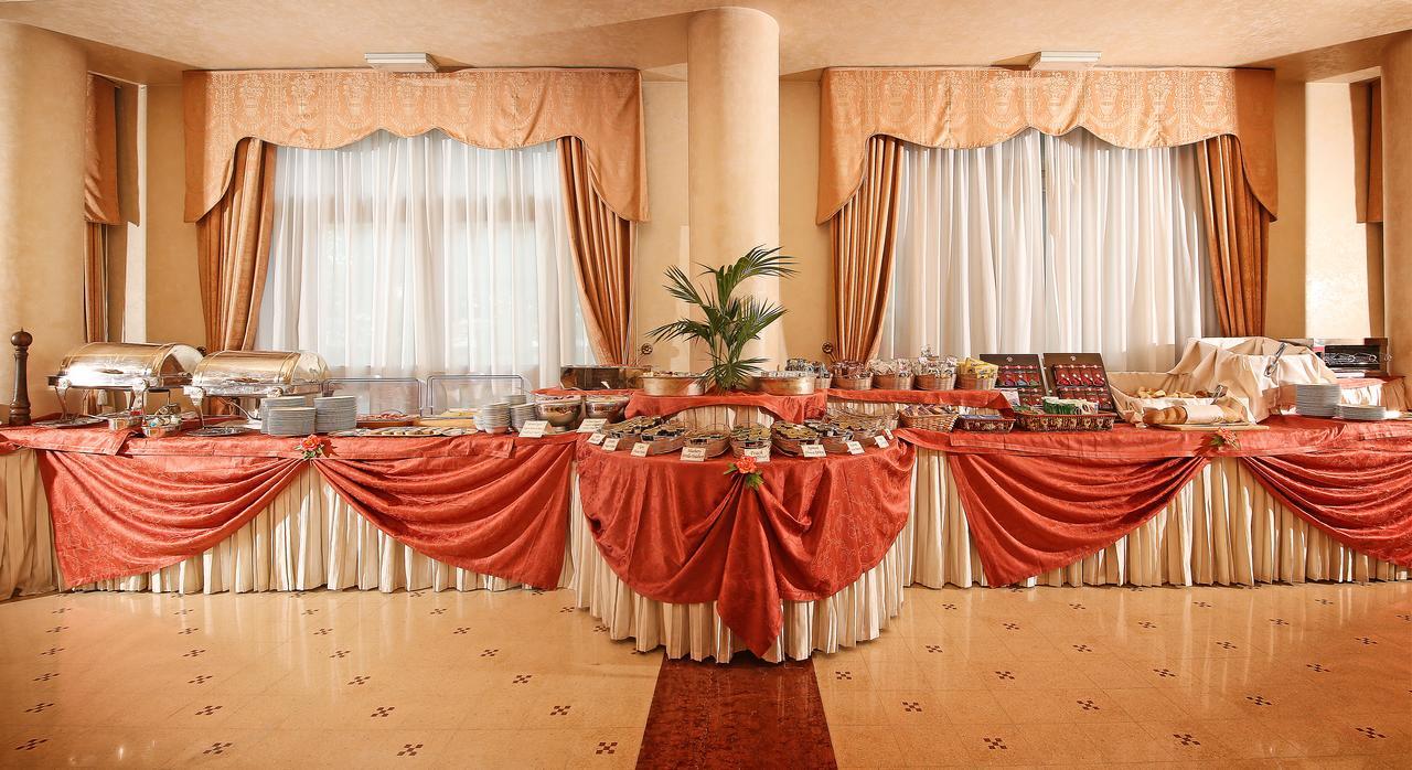 Hotel Savoy Palace Gardone Riviera Kültér fotó