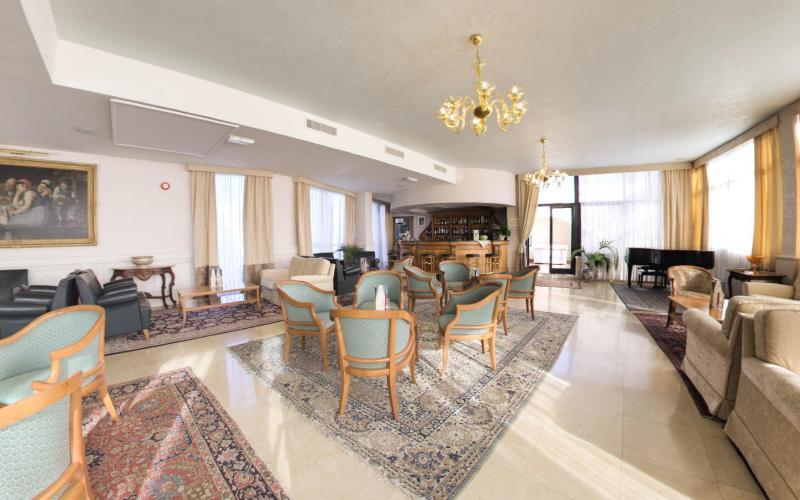 Hotel Savoy Palace Gardone Riviera Kültér fotó