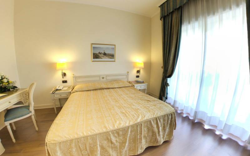 Hotel Savoy Palace Gardone Riviera Kültér fotó