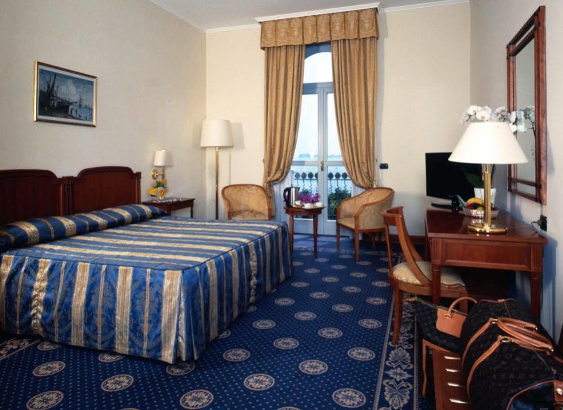 Hotel Savoy Palace Gardone Riviera Kültér fotó