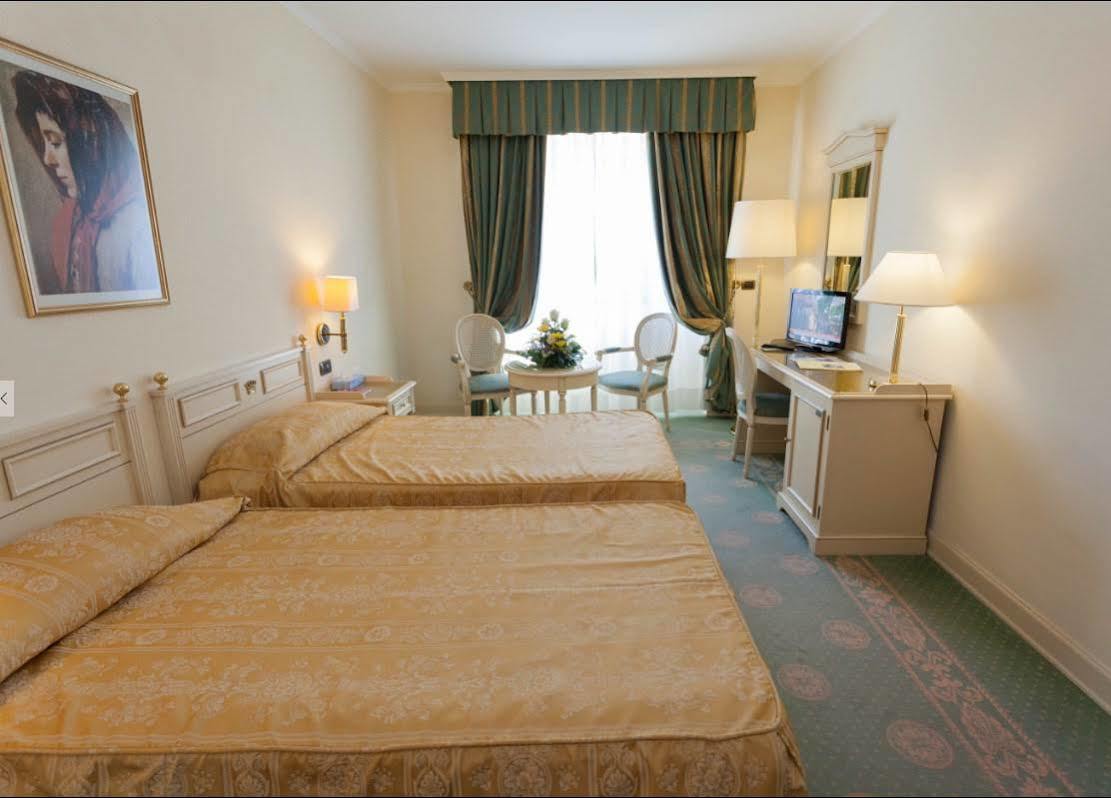 Hotel Savoy Palace Gardone Riviera Kültér fotó